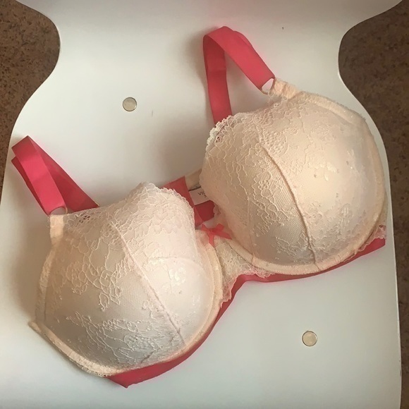 Victoria's Secret Other - Victoria’s Secret Dream Angels Lined Demi Lace Bra